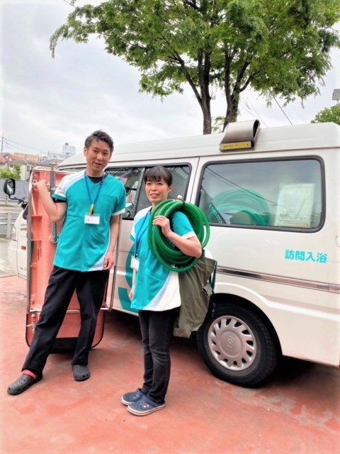 調布市 つつじが丘 入浴からお客様の生きがいを支援する仕事 訪問入浴ヘルパー 正社員 アースサポート株式会社